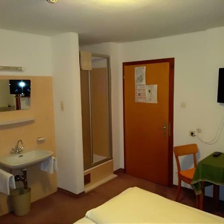 Hotel Garni Alpenrose Ischgl Buitenkant foto