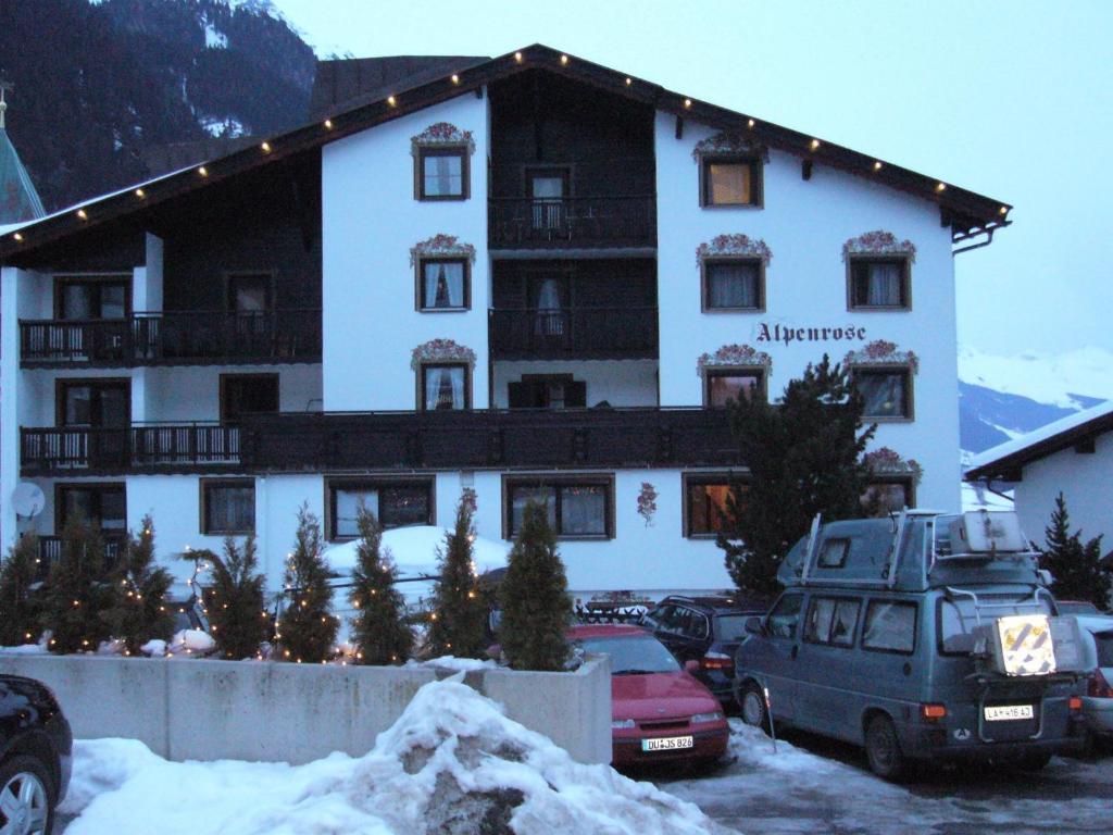 Hotel Garni Alpenrose Ischgl Buitenkant foto