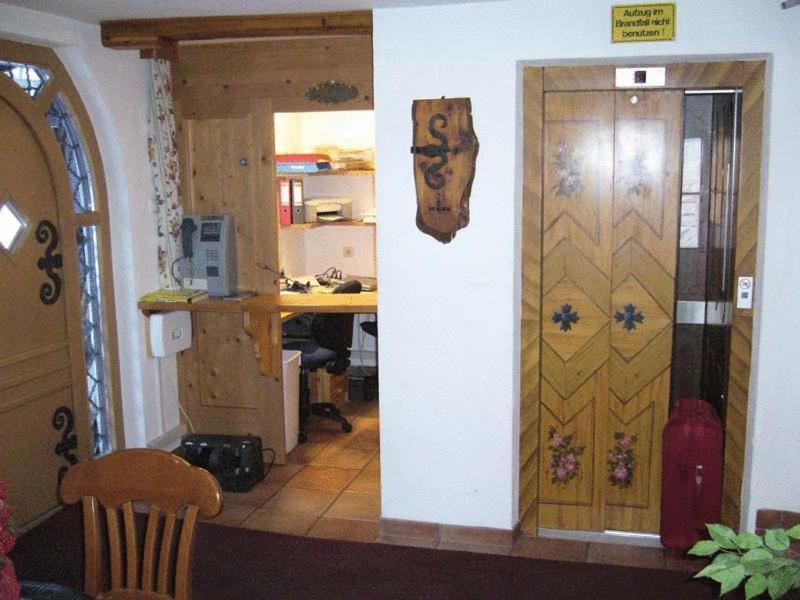 Hotel Garni Alpenrose Ischgl Buitenkant foto
