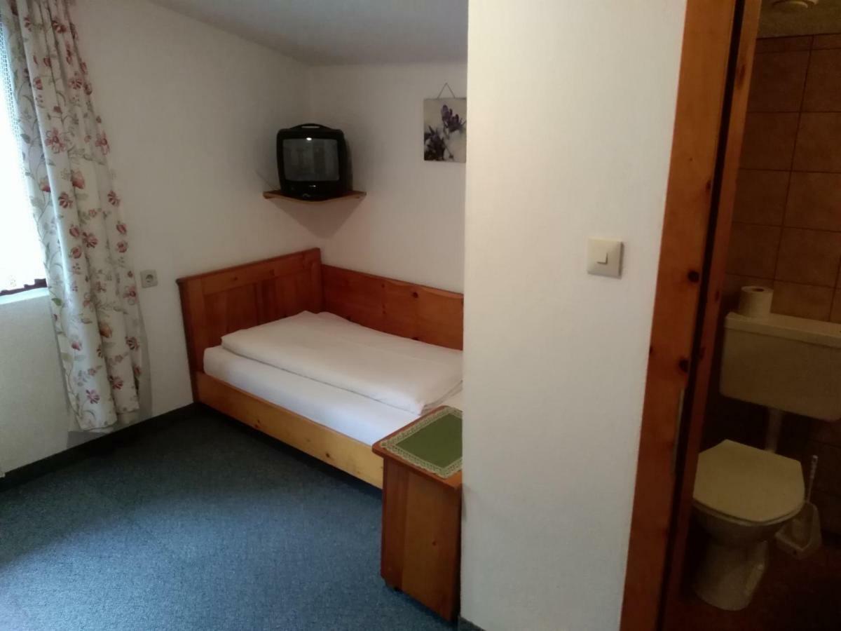 Hotel Garni Alpenrose Ischgl Buitenkant foto