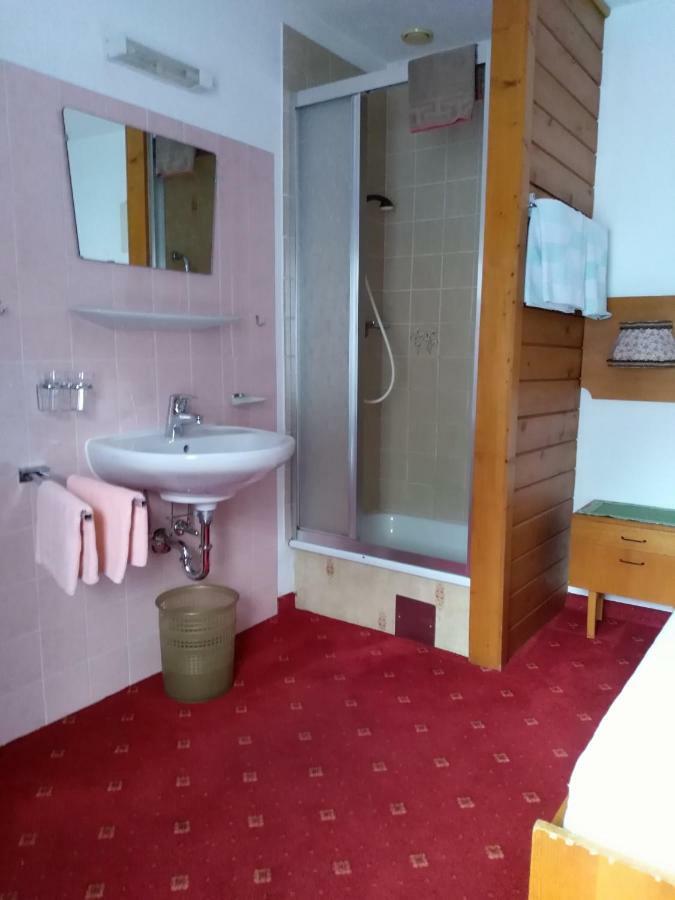 Hotel Garni Alpenrose Ischgl Buitenkant foto